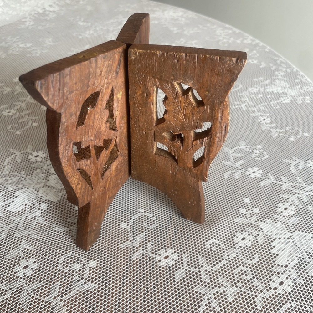Vintage Hand Carved Wood 3 Leg Folding Mini Plant Book Stand Floral India - Picture 7 of 16